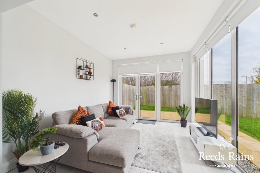 30 Wyncroft Crescent