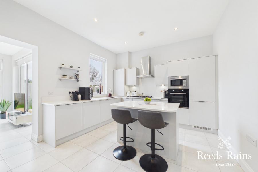 30 Wyncroft Crescent