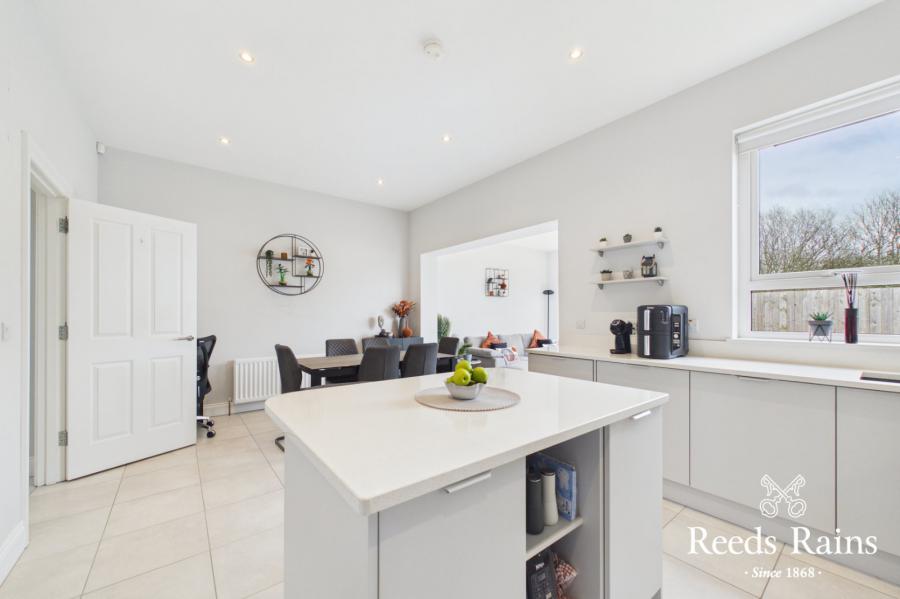 30 Wyncroft Crescent