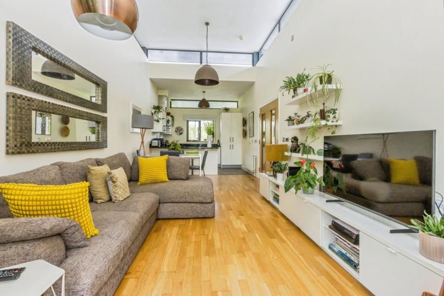 7 Woodbrook Green