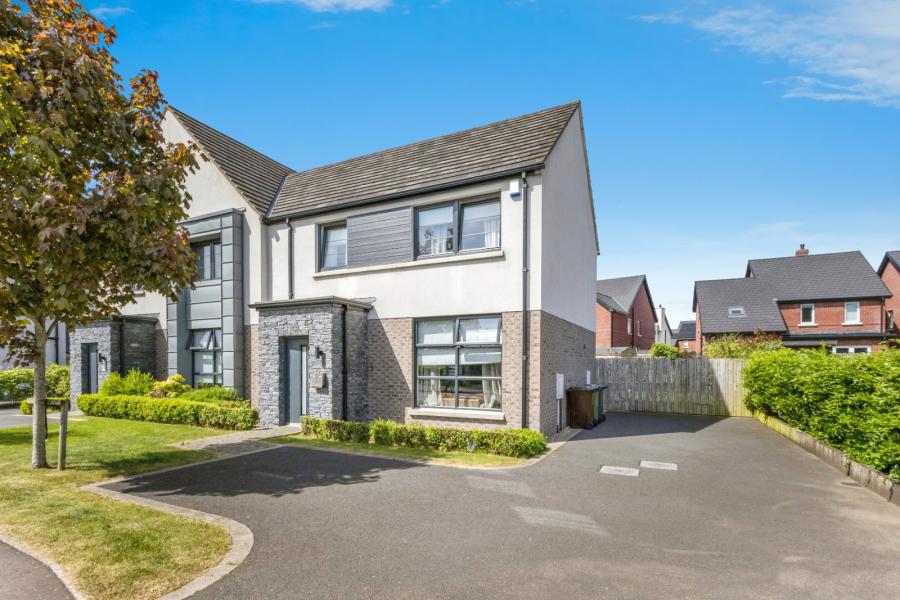 9 Fairfields Glen