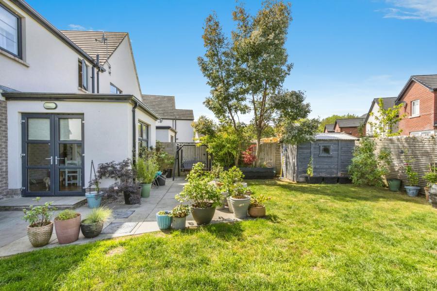 9 Fairfields Glen