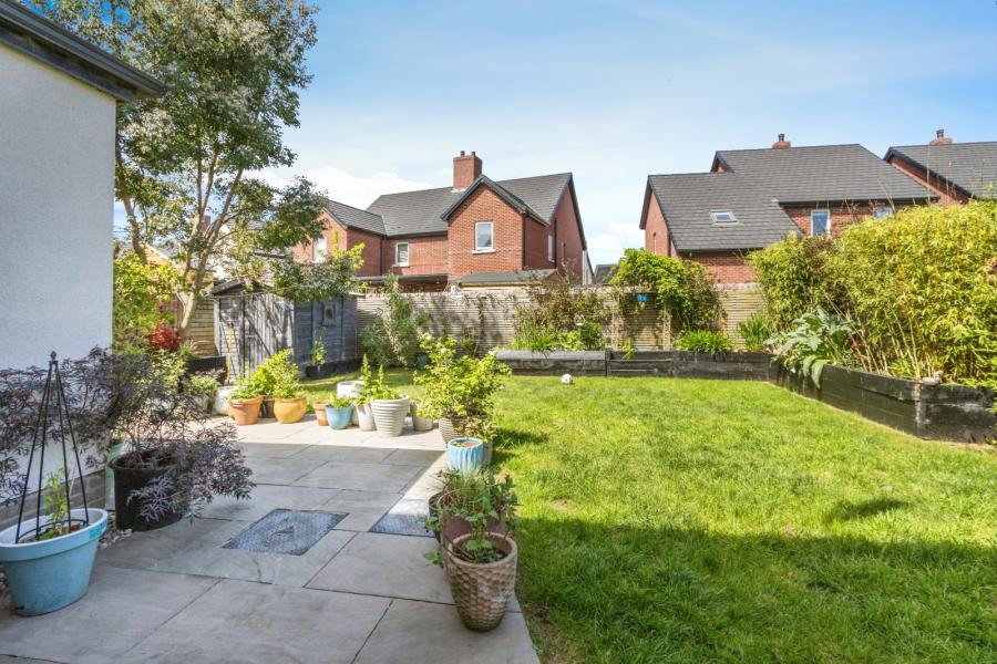 9 Fairfields Glen