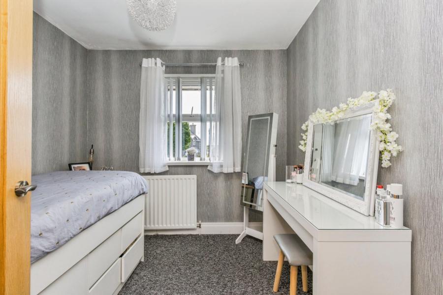 11 Gravelhill Road