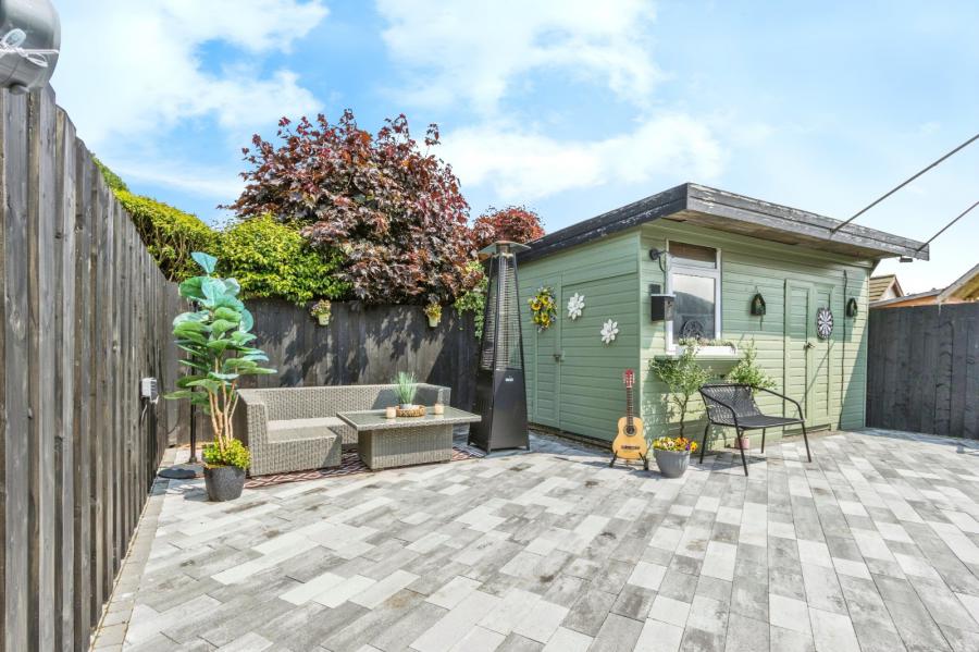 11 Gravelhill Road