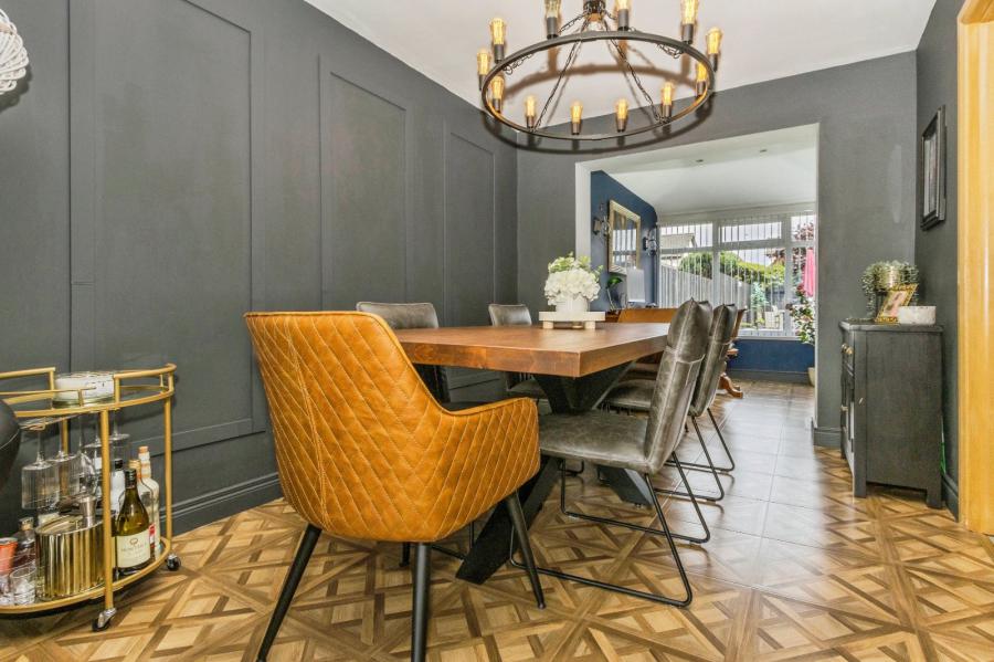 11 Gravelhill Road