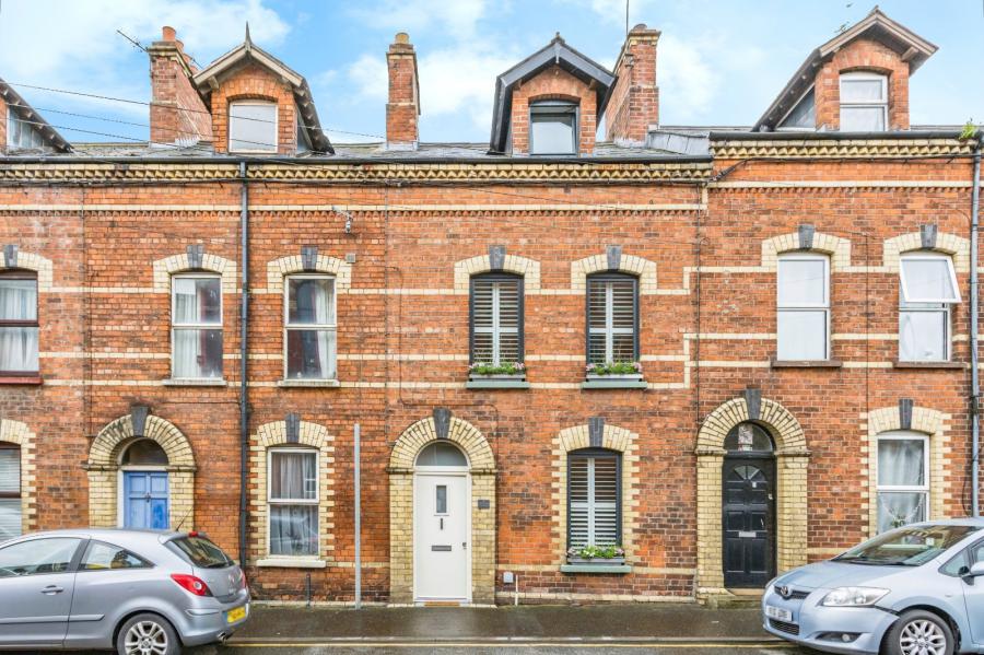 8 Victoria Crescent
