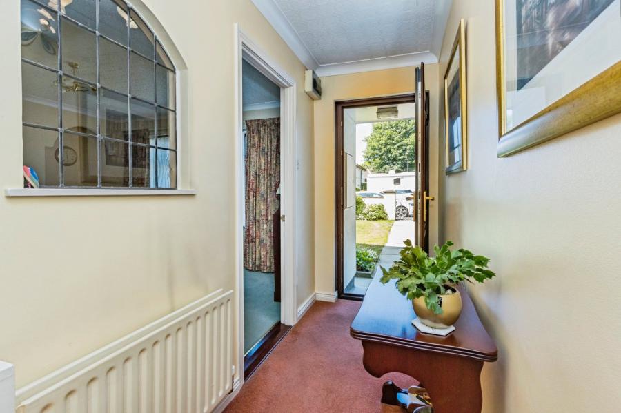14 Knockburn Court