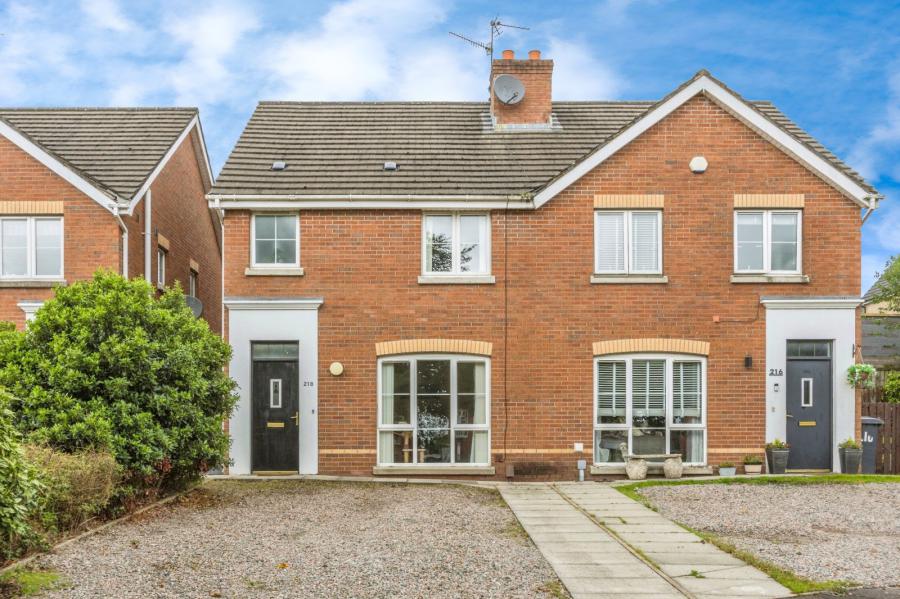218 Glenwood Court, Lisburn, County Antrim, BT28 3UF