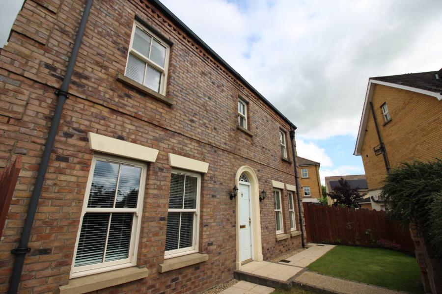 18 Ballantine Gardens