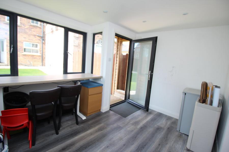 18 Ballantine Gardens