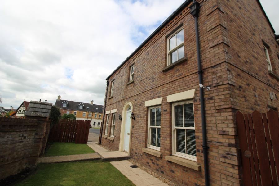 18 Ballantine Gardens