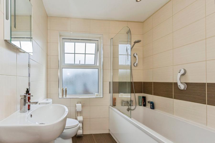 2 Causeway Lodge