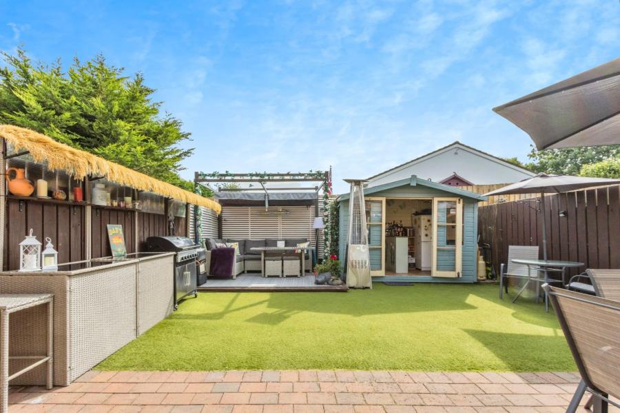 2 Causeway Lodge