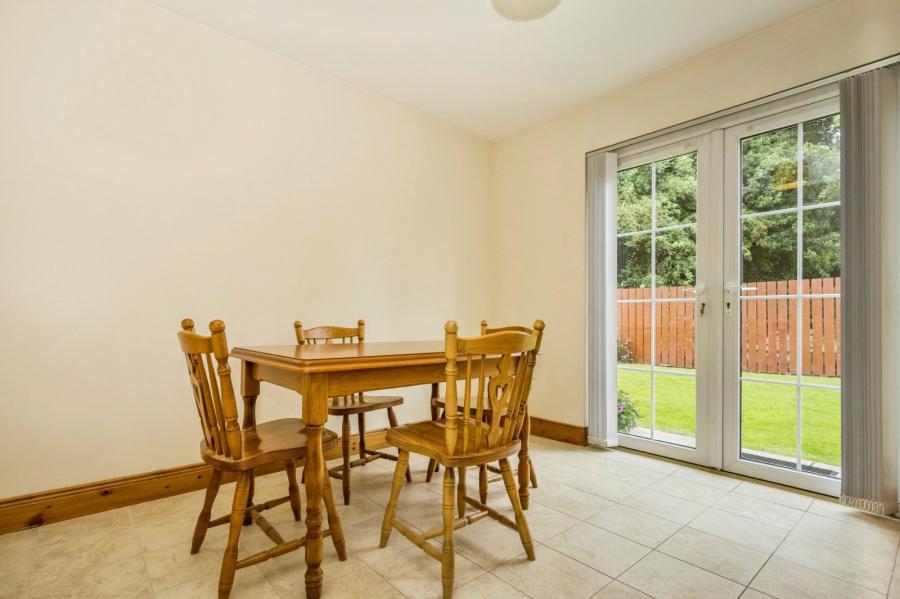71 Stonebridge Meadows