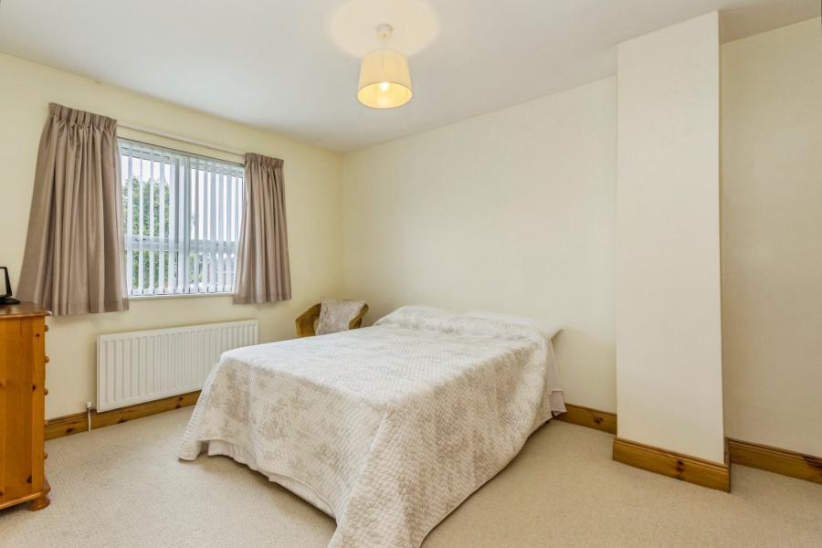 71 Stonebridge Meadows