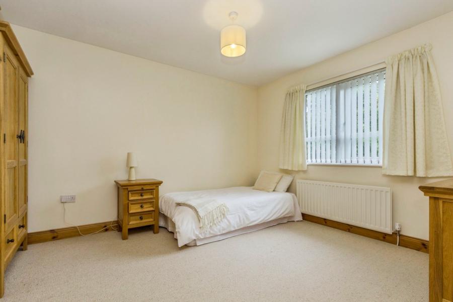 71 Stonebridge Meadows