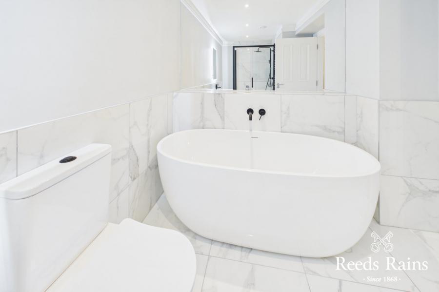 Apartment 1, 6 Lady Ishbel Boulevard