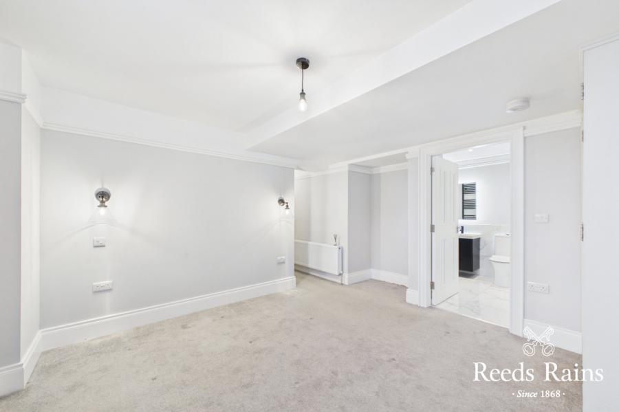 Apartment 1, 6 Lady Ishbel Boulevard