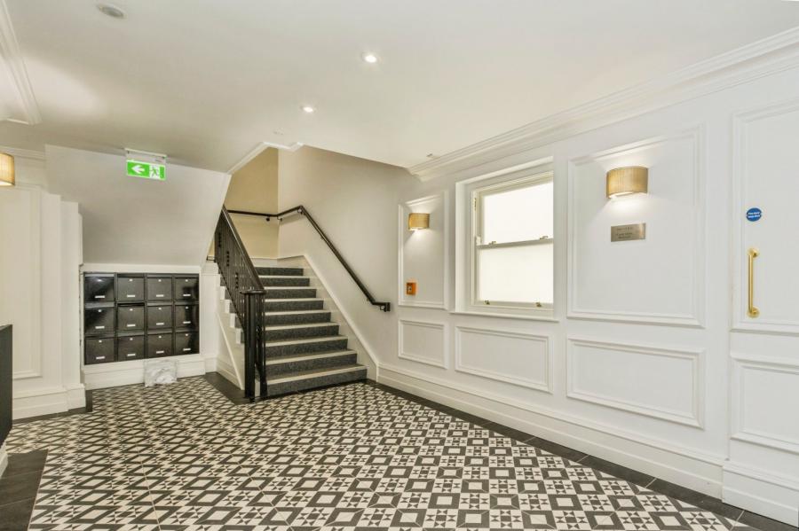 Apartment 1, 6 Lady Ishbel Boulevard