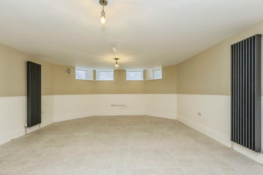 Apartment 1, 6 Lady Ishbel Boulevard