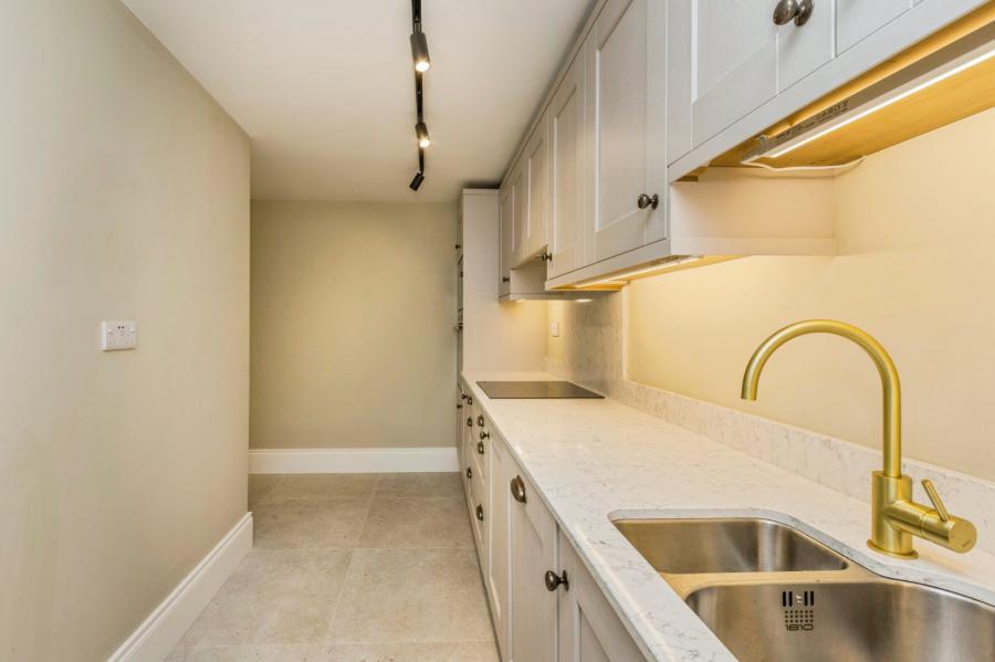 Apartment 1, 6 Lady Ishbel Boulevard