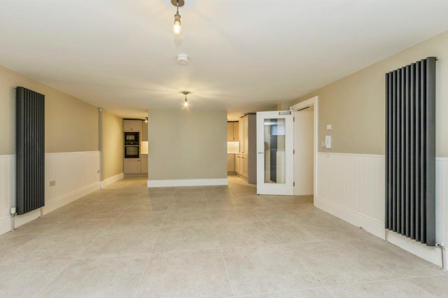 Apartment 1, 6 Lady Ishbel Boulevard