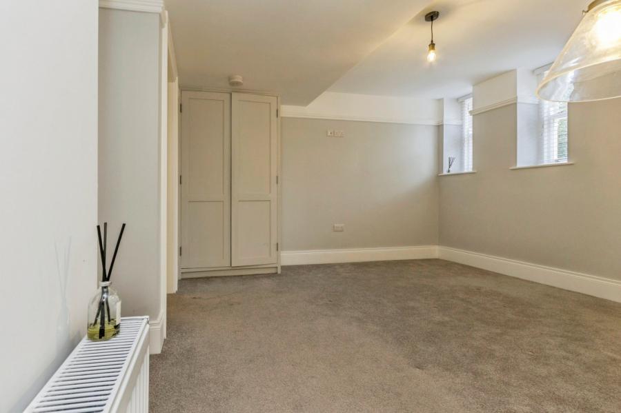 Apartment 1, 6 Lady Ishbel Boulevard