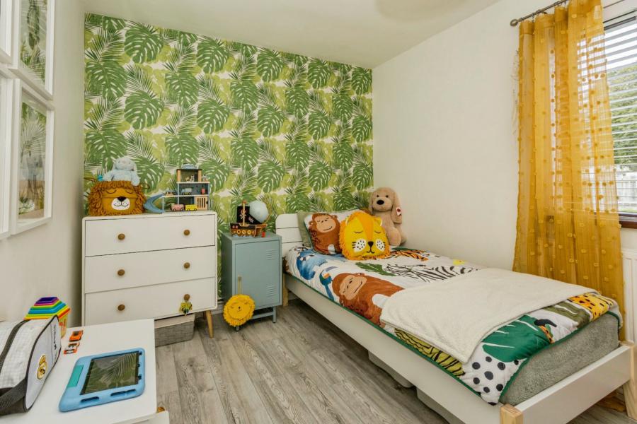 60A, Rowan Drive