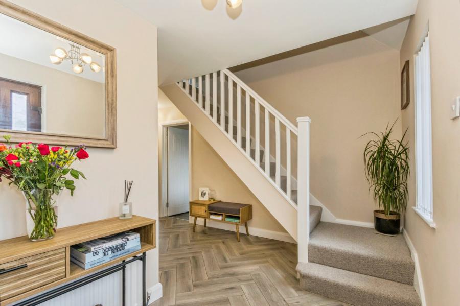 11 Greenburn Park