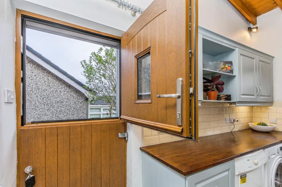 187 Hillsborough Old Road