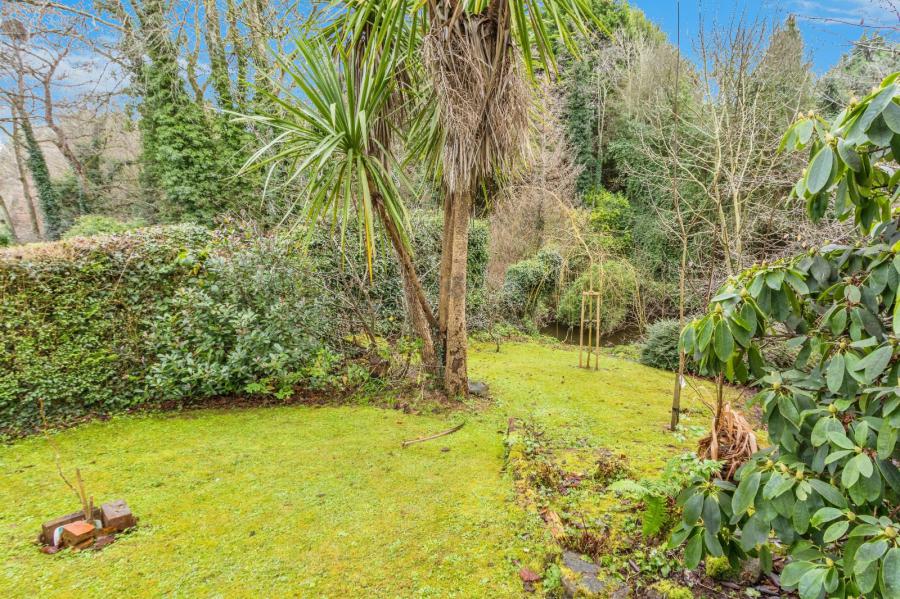 187 Hillsborough Old Road