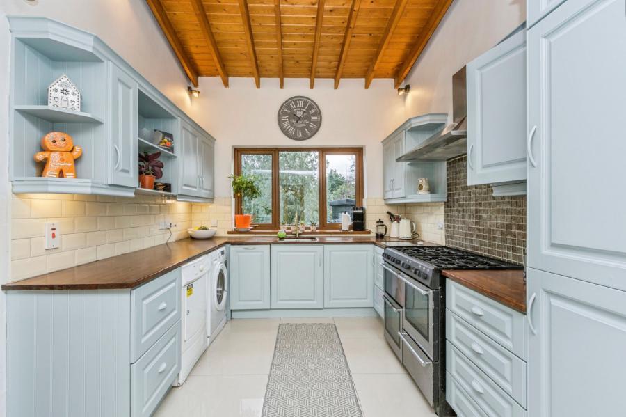 187 Hillsborough Old Road