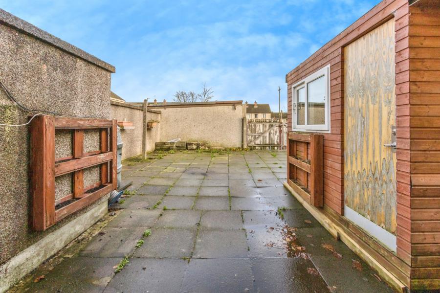 100 Hertford Crescent