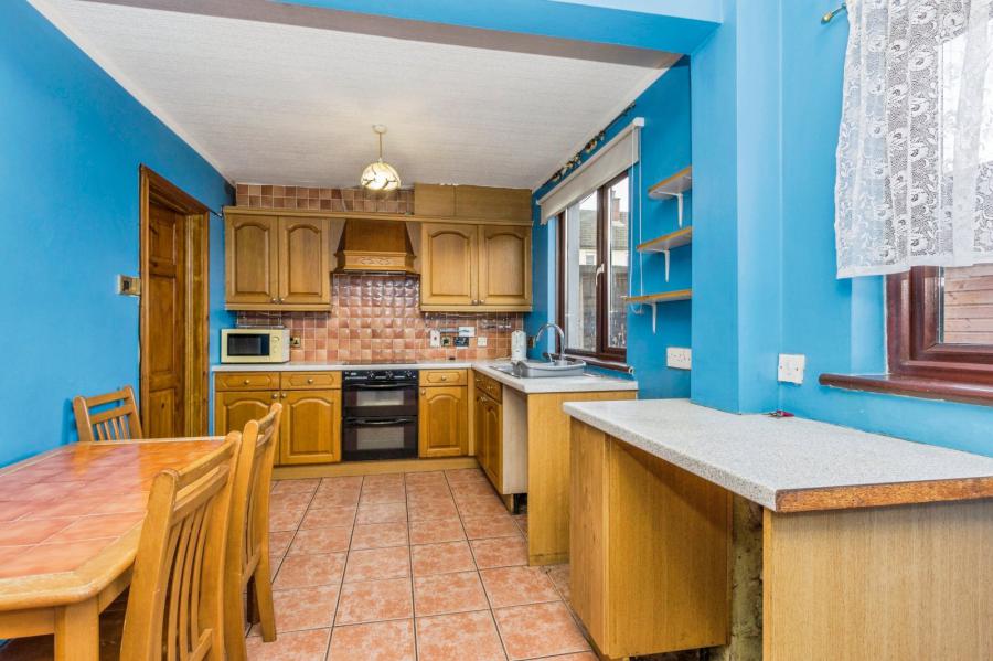 100 Hertford Crescent