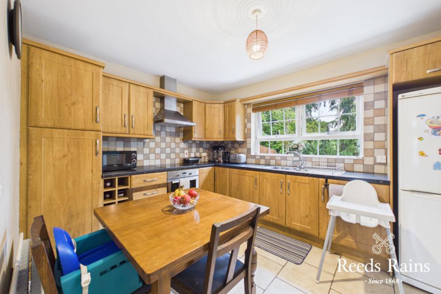33 Whitethorn Lane