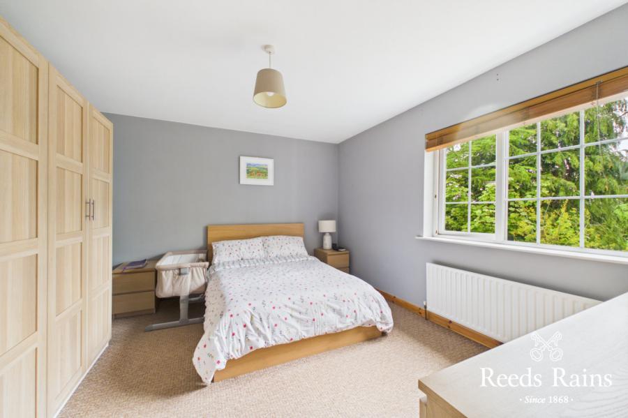 33 Whitethorn Lane
