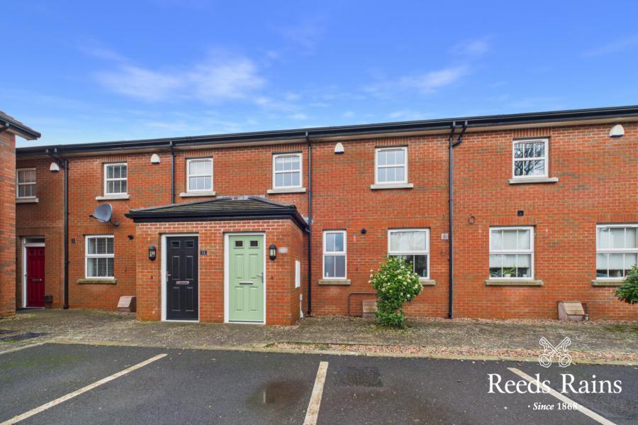 15 Meadow Place, Lisburn, County Antrim, BT28 3JQ