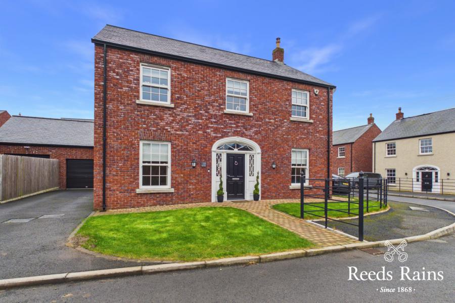 17 Breton Park, Lisburn, BT28 3FU