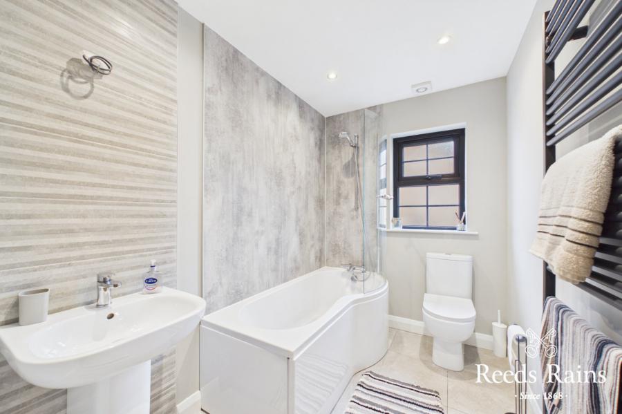 18 Strawberry Hill Lane