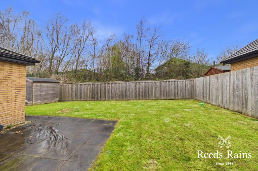 18 Strawberry Hill Lane