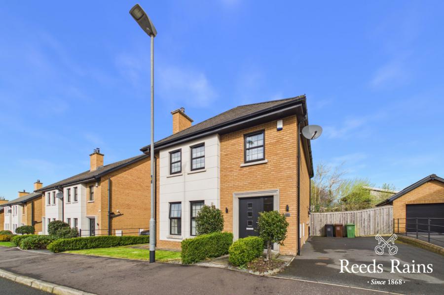 18 Strawberry Hill Lane