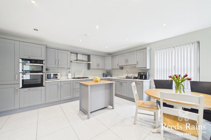 18 Strawberry Hill Lane