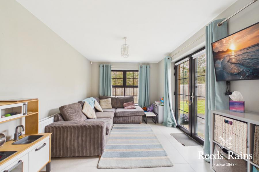 18 Strawberry Hill Lane