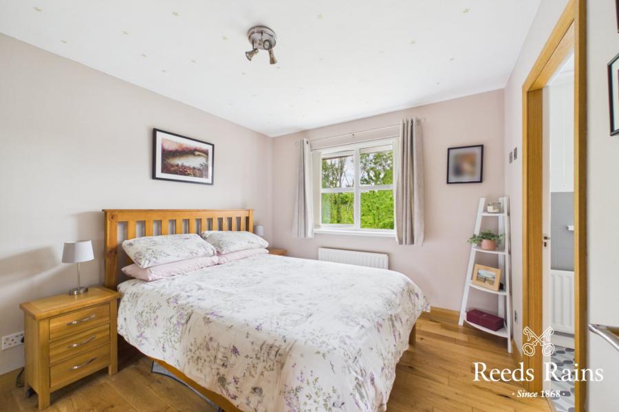 33 Knockdarragh Park