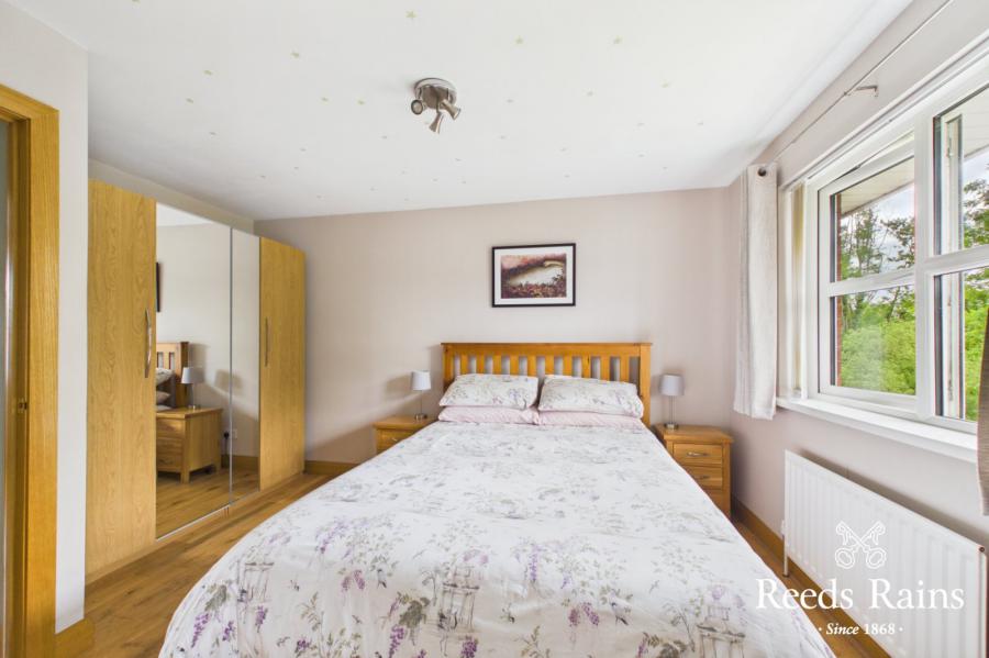 33 Knockdarragh Park