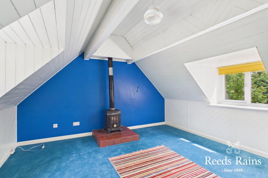 32 Crumlin Road
