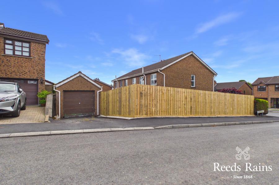 31 Ashvale Drive