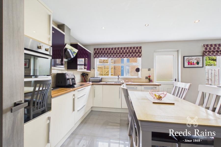 31 Ashvale Drive