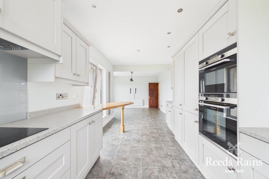 105 Lisbane Road